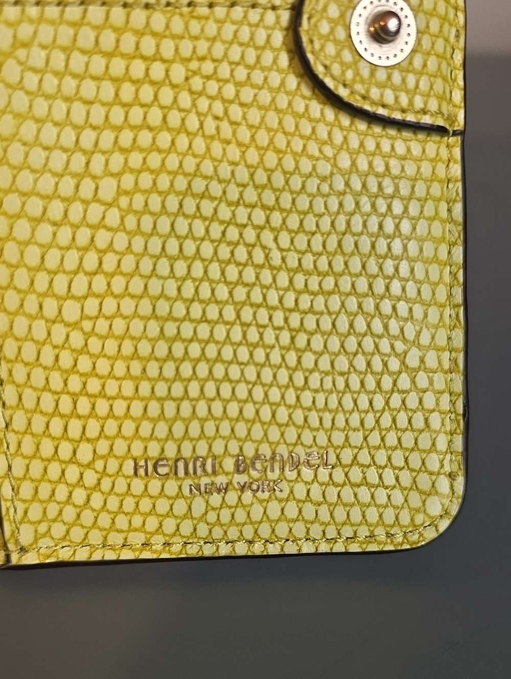 HENRI BENDEL NEW YORK West 57th Smartphone Case Lizard Leather Wallet - Picture 7 of 10